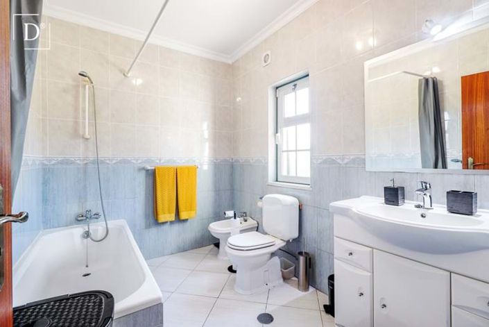 Image No.12-3 Bed Villa for sale