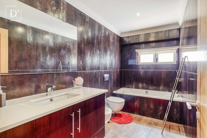 Image No.19-4 Bed Villa for sale