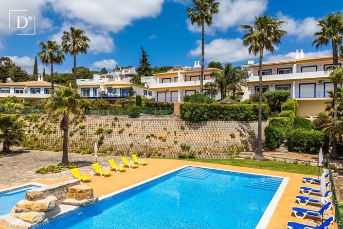 Image No.1-4 Bed Villa for sale