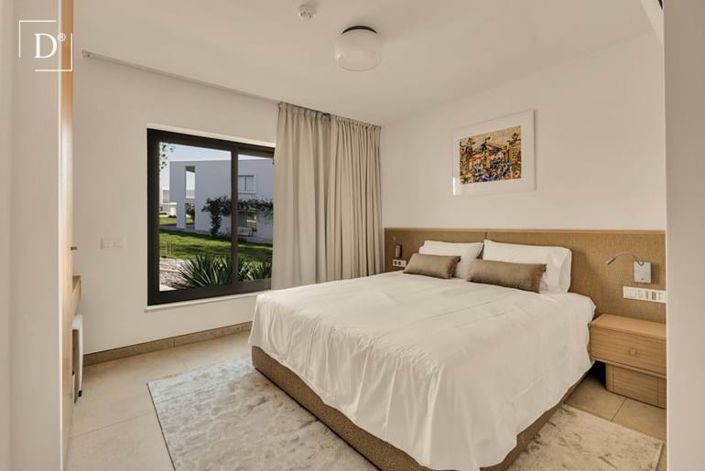 Image No.23-3 Bed Apartment for sale