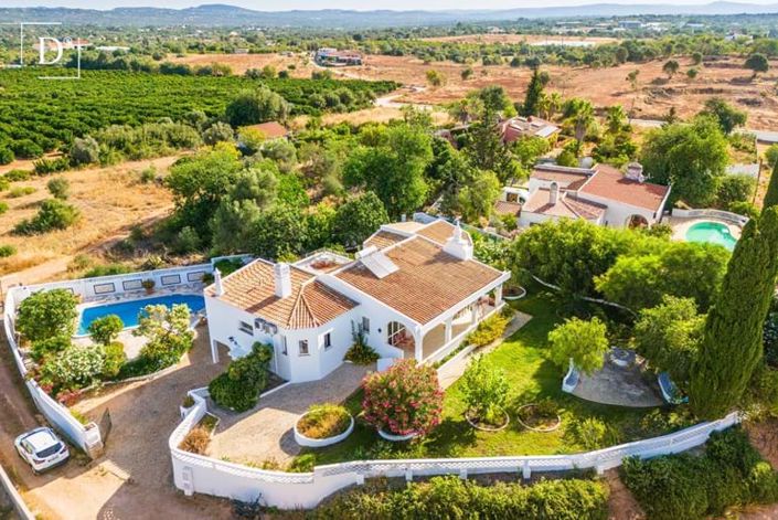 Image No.2-4 Bed Villa for sale