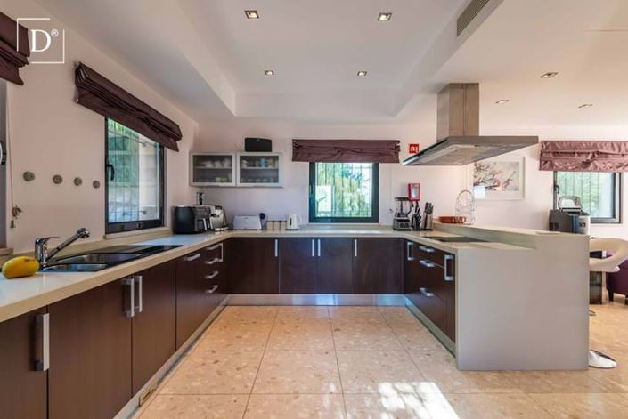 Image No.5-4 Bed Villa for sale