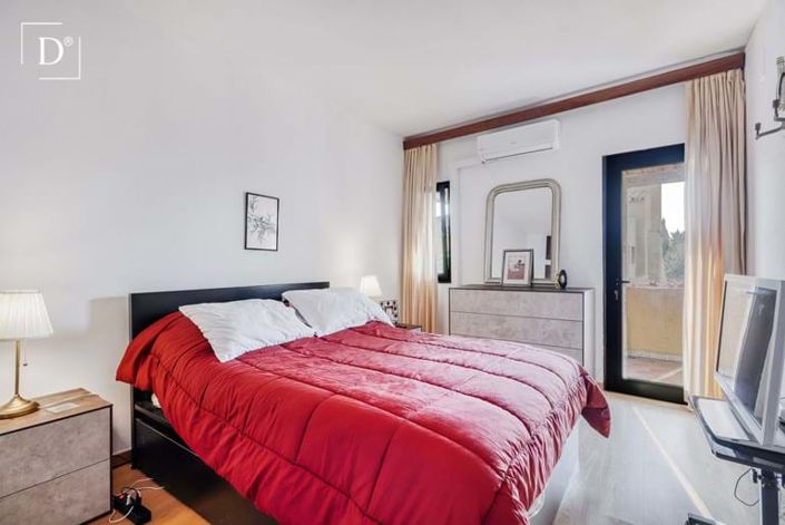 Image No.42-8 Bed Villa for sale