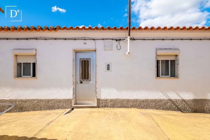 Image No.21-2 Bed Villa for sale