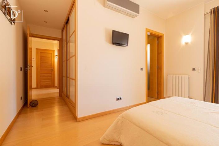 Image No.17-3 Bed Villa for sale