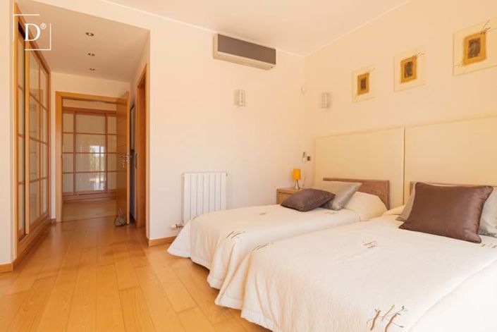 Image No.21-3 Bed Villa for sale