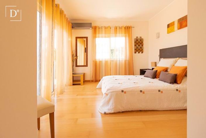 Image No.25-3 Bed Villa for sale