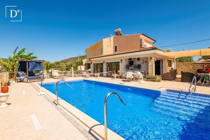 Image No.1-3 Bed Villa for sale