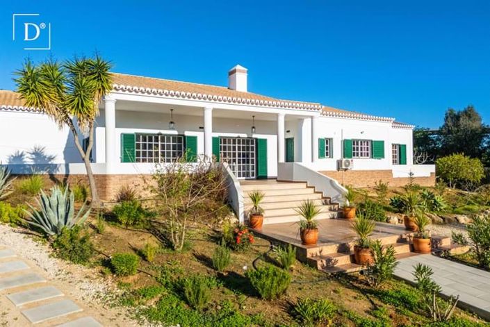 Image No.3-4 Bed Villa for sale