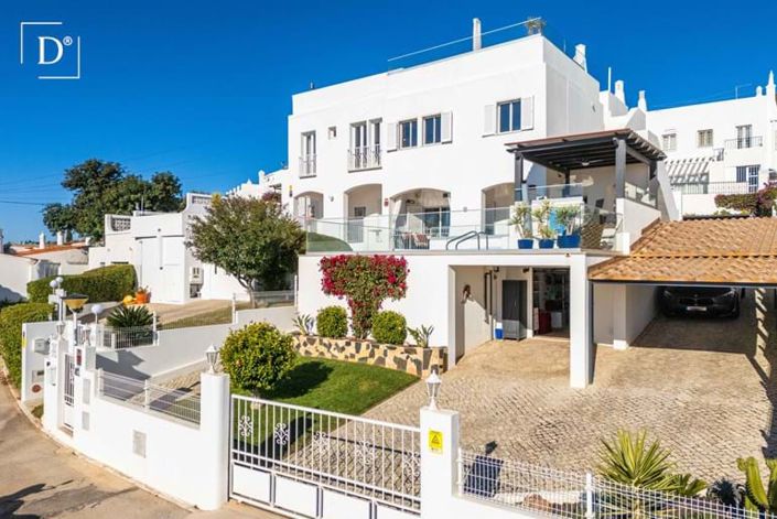 Image No.1-Villa de 4 chambres à vendre à Albufeira