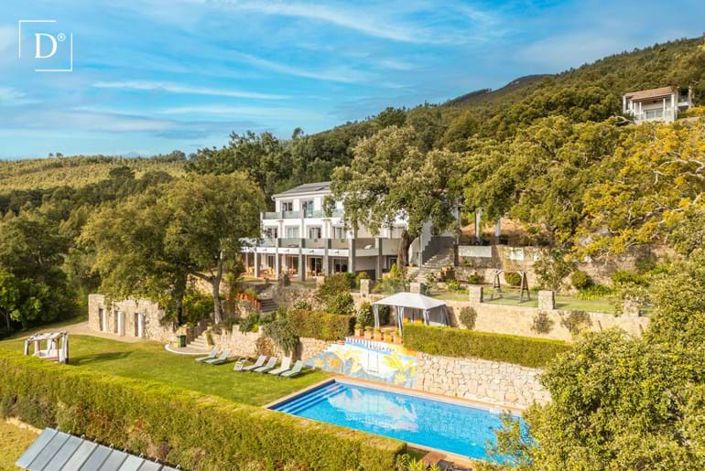 Image No.2-12 Bed Property for sale