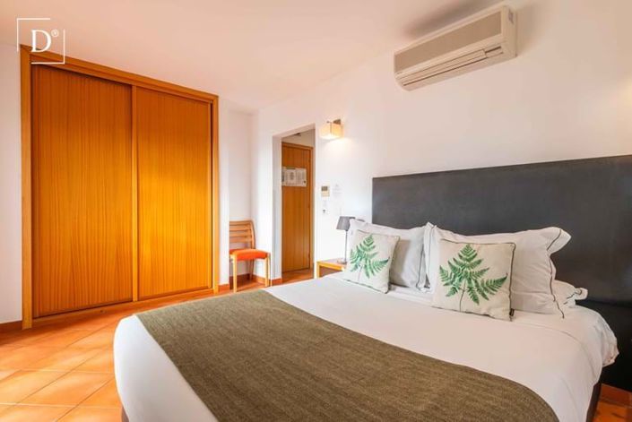 Image No.22-12 Bed Property for sale