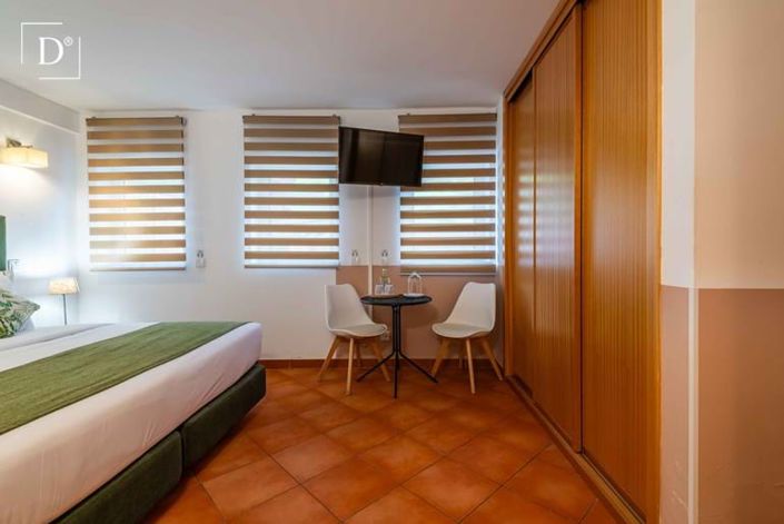 Image No.27-12 Bed Property for sale