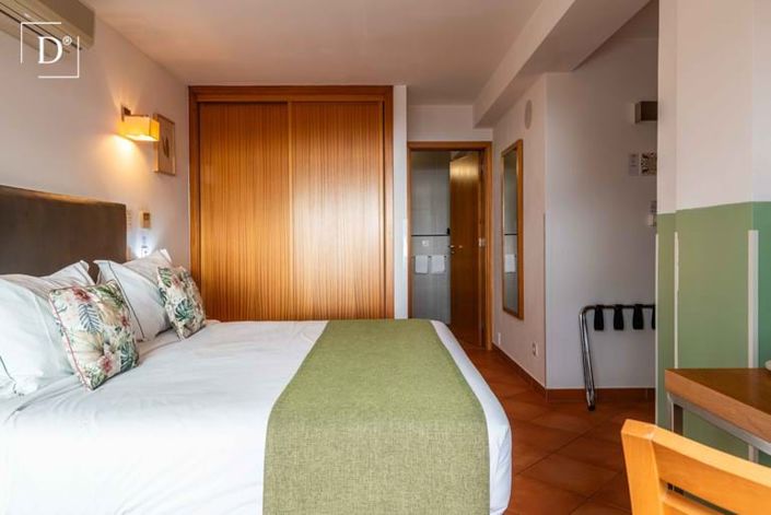 Image No.30-12 Bed Property for sale