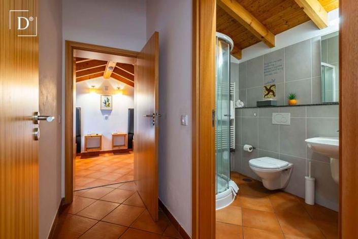 Image No.45-12 Bed Property for sale