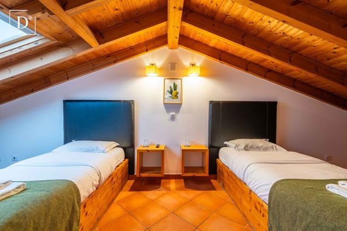 Image No.47-12 Bed Property for sale