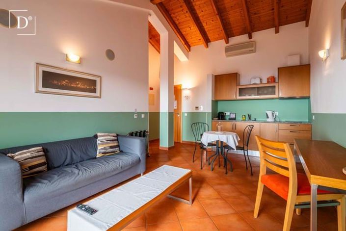 Image No.51-12 Bed Property for sale