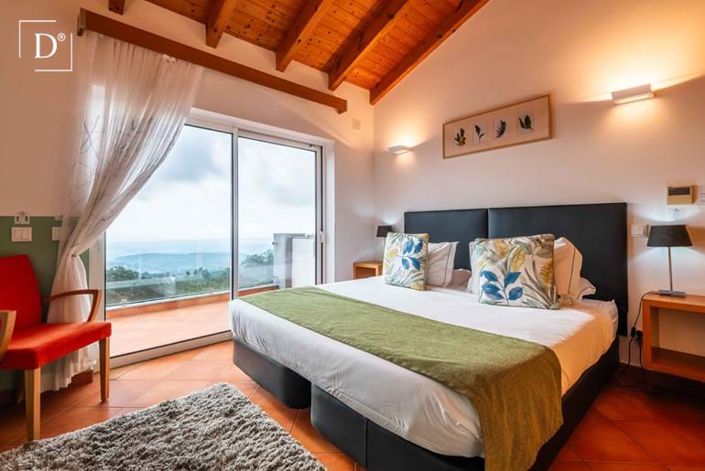 Image No.53-12 Bed Property for sale