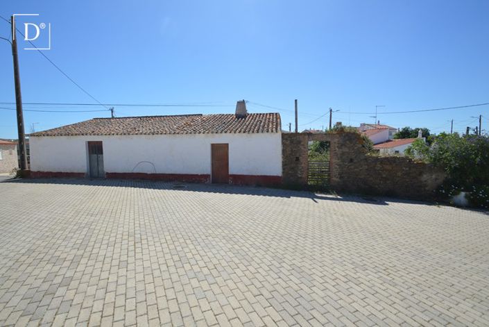 Image No.2-Villa for sale