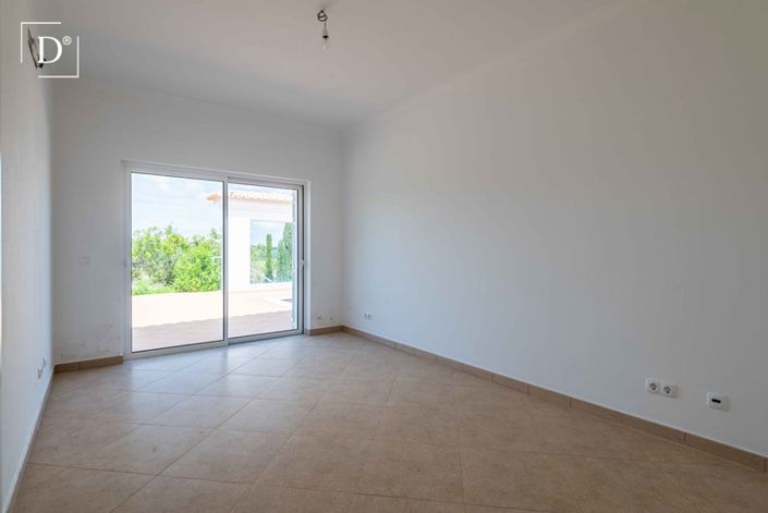 Image No.32-4 Bed Villa for sale