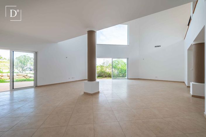 Image No.10-4 Bed Villa for sale