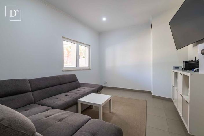 Image No.36-3 Bed Apartment for sale