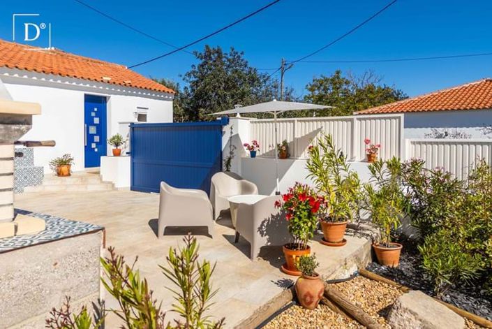 Image No.1-4 Bed Villa for sale
