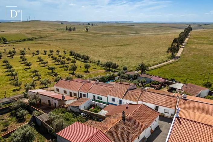 Image No.1-2 Bed Villa for sale
