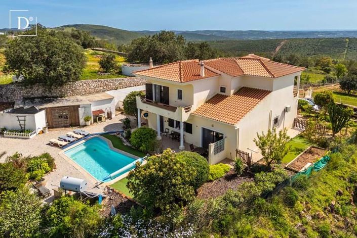 Image No.1-4 Bed Villa for sale