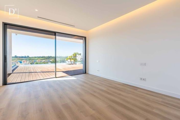 Image No.13-5 Bed Villa for sale