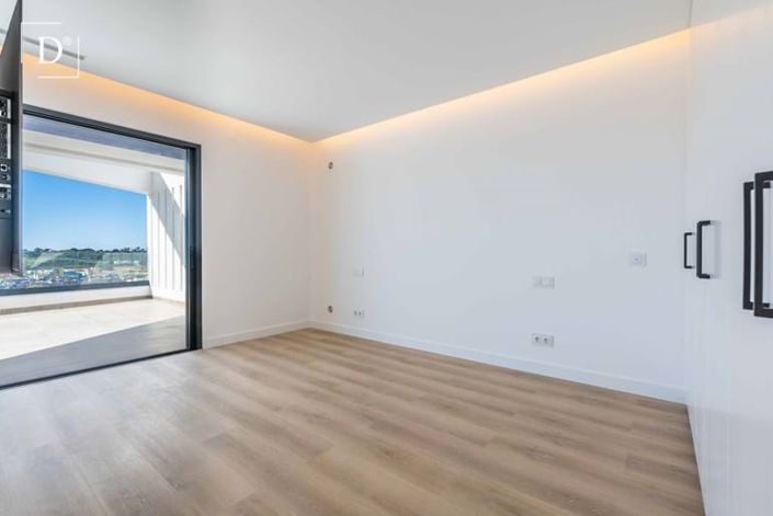 Image No.28-5 Bed Villa for sale