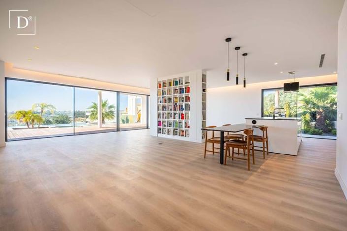 Image No.3-5 Bed Villa for sale