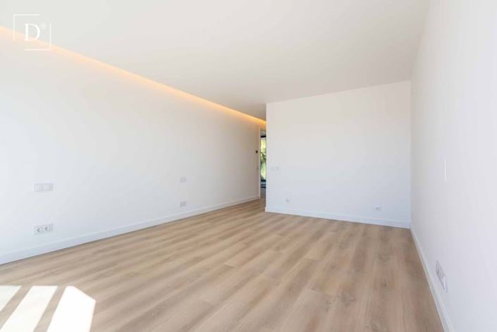 Image No.35-5 Bed Villa for sale