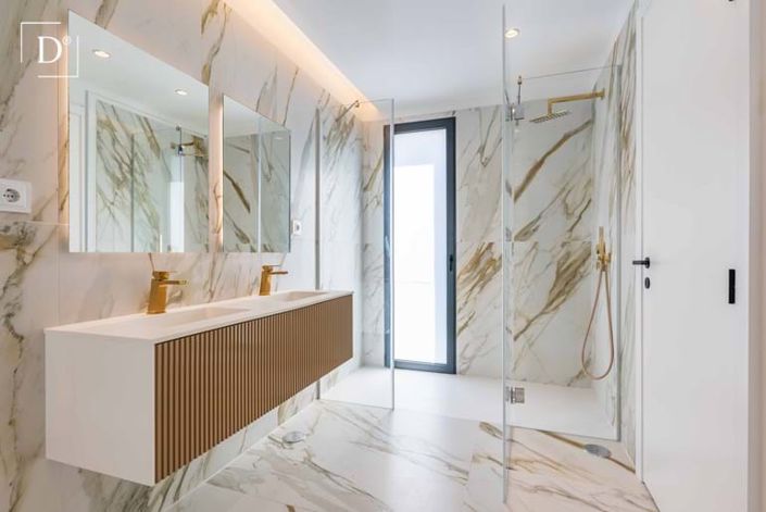 Image No.37-5 Bed Villa for sale