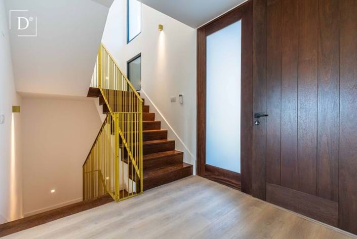 Image No.40-5 Bed Villa for sale