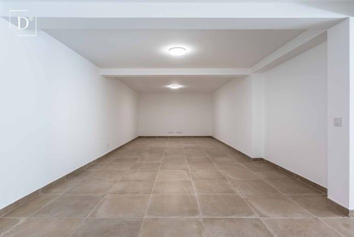 Image No.43-5 Bed Villa for sale