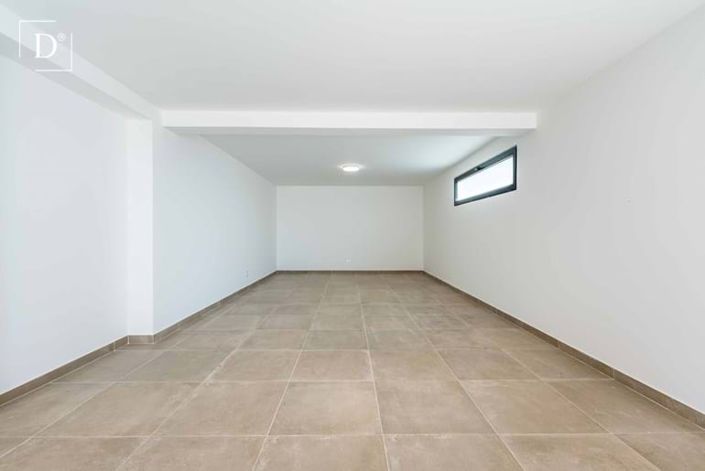 Image No.44-5 Bed Villa for sale