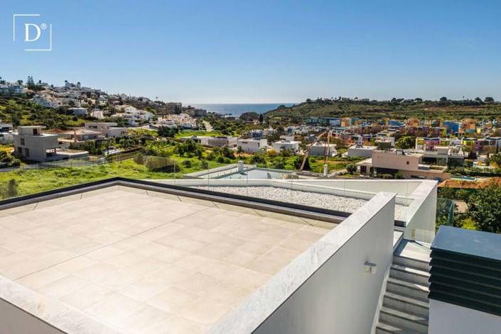 Image No.48-5 Bed Villa for sale