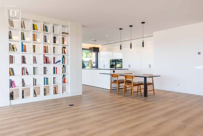 Image No.9-5 Bed Villa for sale