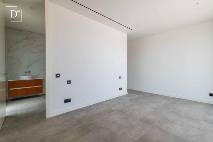 Image No.18-4 Bed Villa for sale