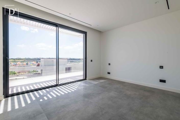 Image No.32-4 Bed Villa for sale