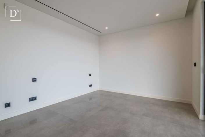 Image No.38-4 Bed Villa for sale