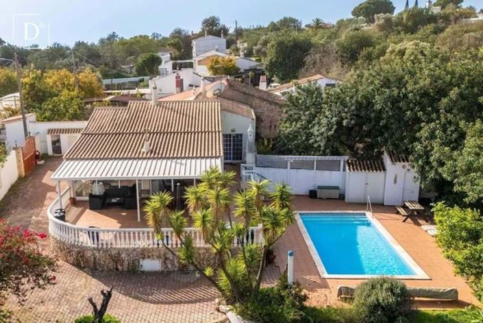 Image No.1-3 Bed Villa for sale