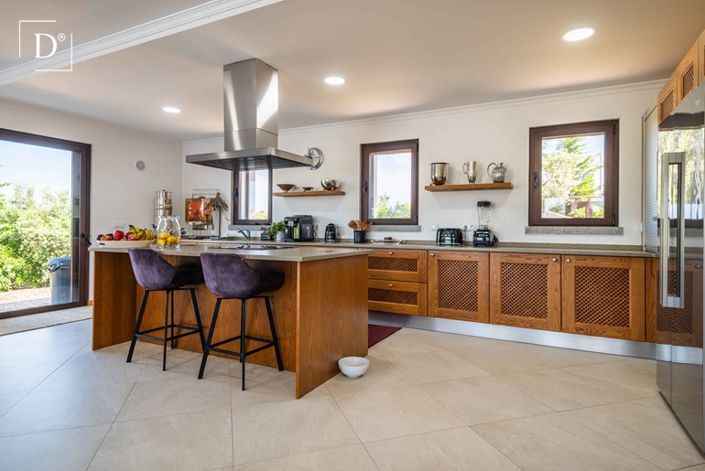 Image No.2-5 Bed Villa for sale