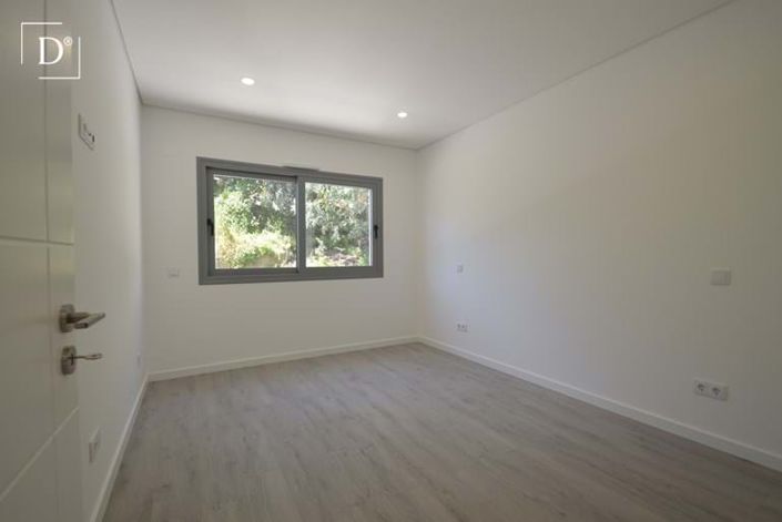 Image No.12-3 Bed Villa for sale