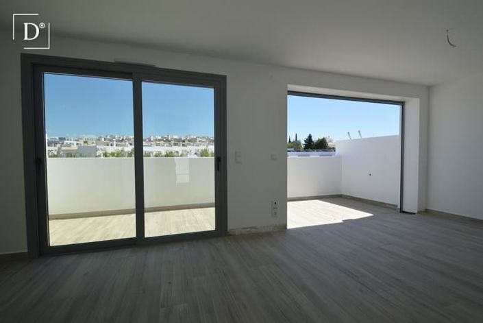 Image No.19-3 Bed Villa for sale