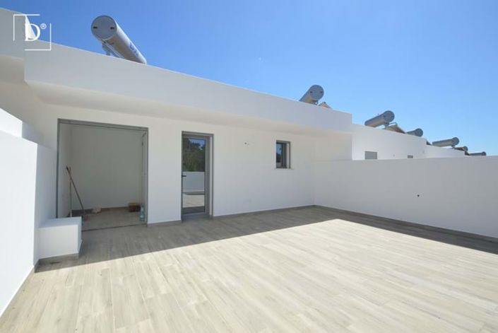 Image No.20-3 Bed Villa for sale