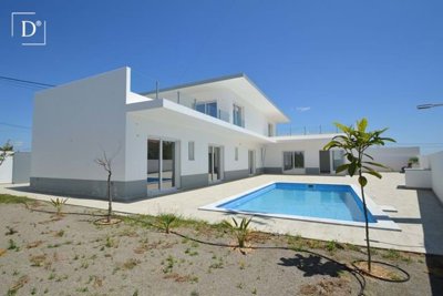 1 - Altura, Villa
