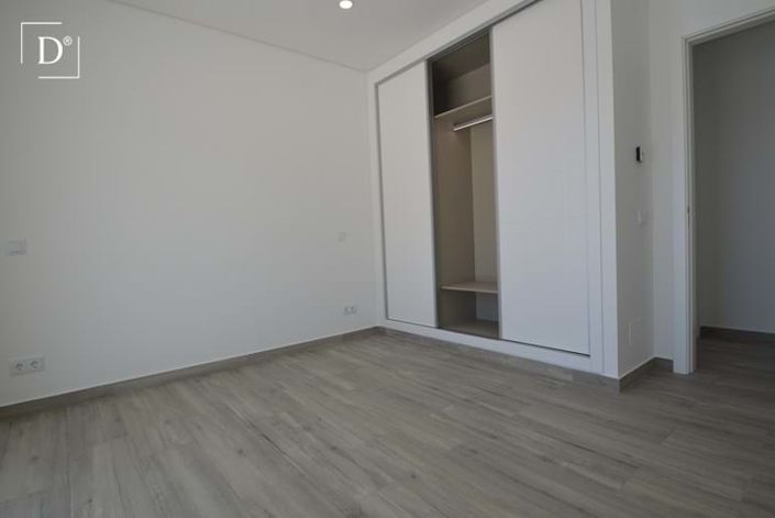 Image No.15-4 Bed Villa for sale