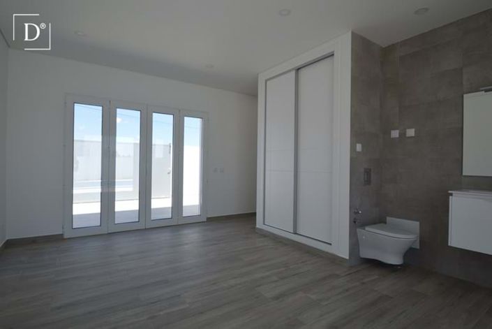 Image No.16-4 Bed Villa for sale